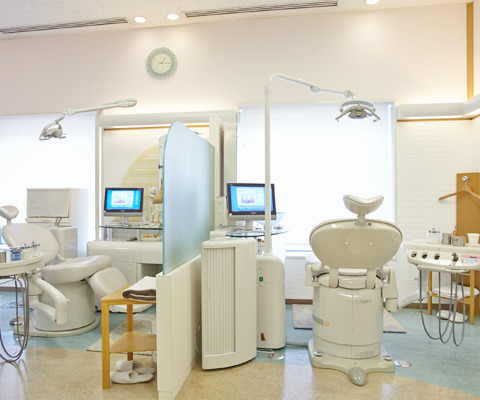 歯科衛生士専用のユニットチェアーを6台揃えています。